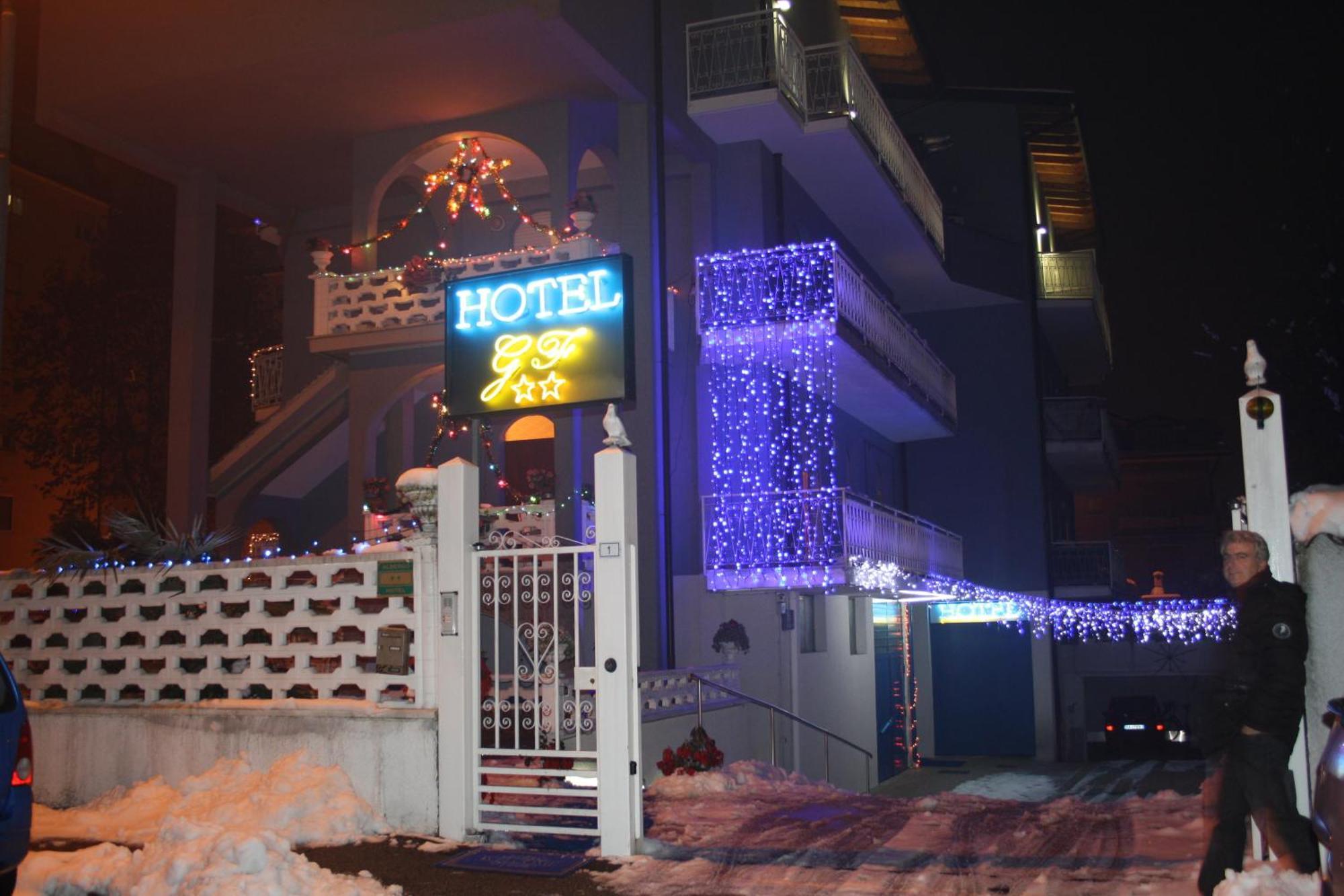 Hotel Gf Cesano Boscone Εξωτερικό φωτογραφία