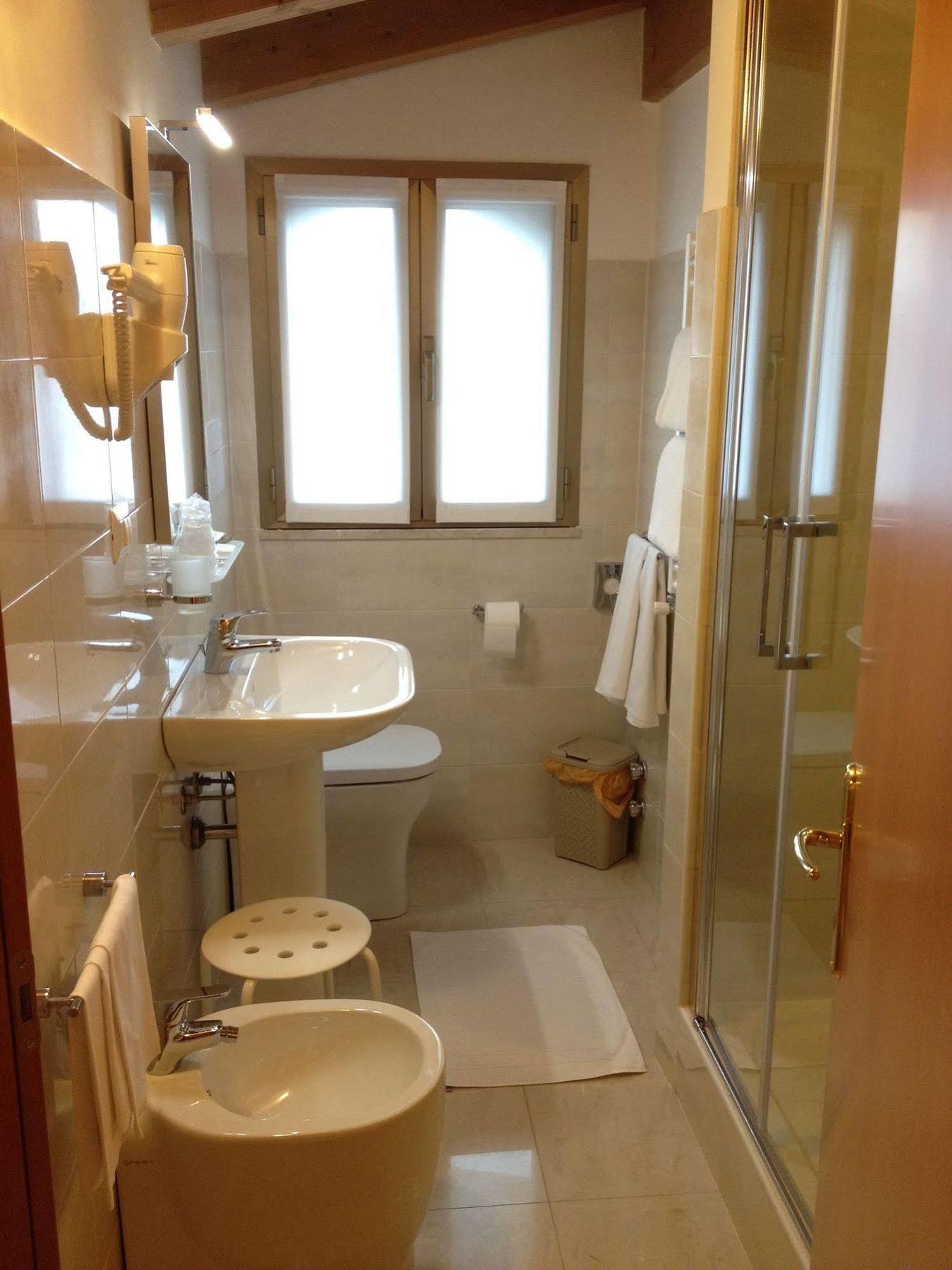 Hotel Gf Cesano Boscone Εξωτερικό φωτογραφία