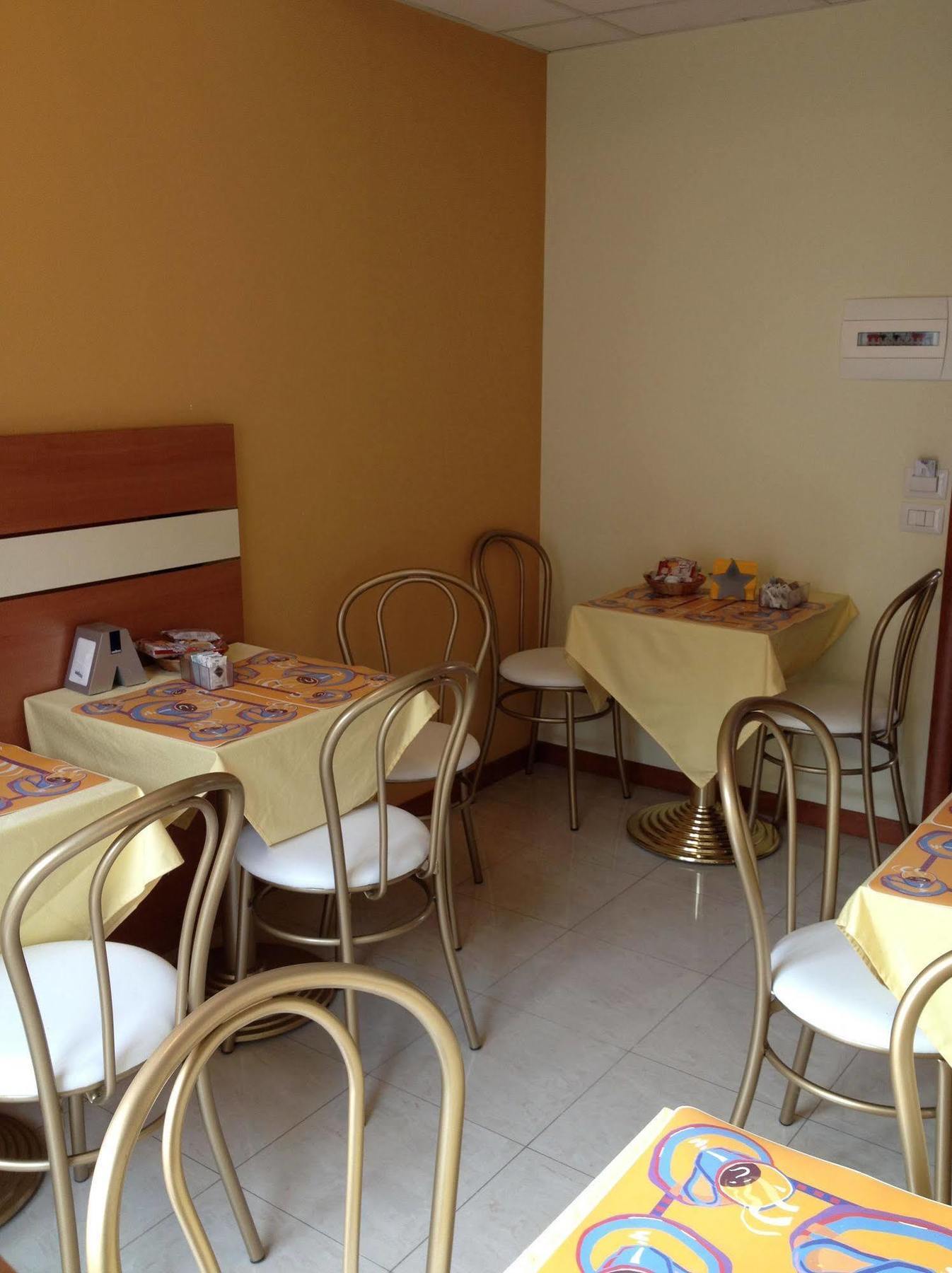 Hotel Gf Cesano Boscone Εξωτερικό φωτογραφία